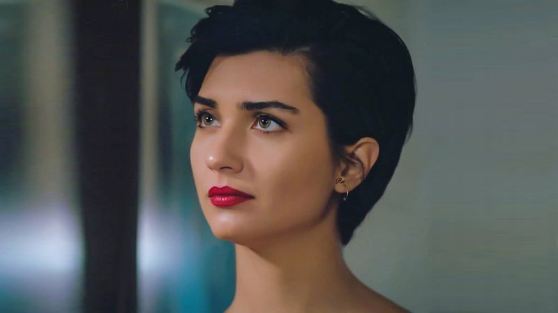 توبا بويوكستون - Tuba Buyukustun