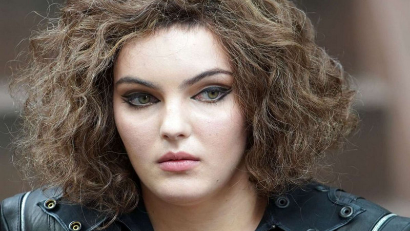 كامرين بيكوندوفا - Camren Bicondova