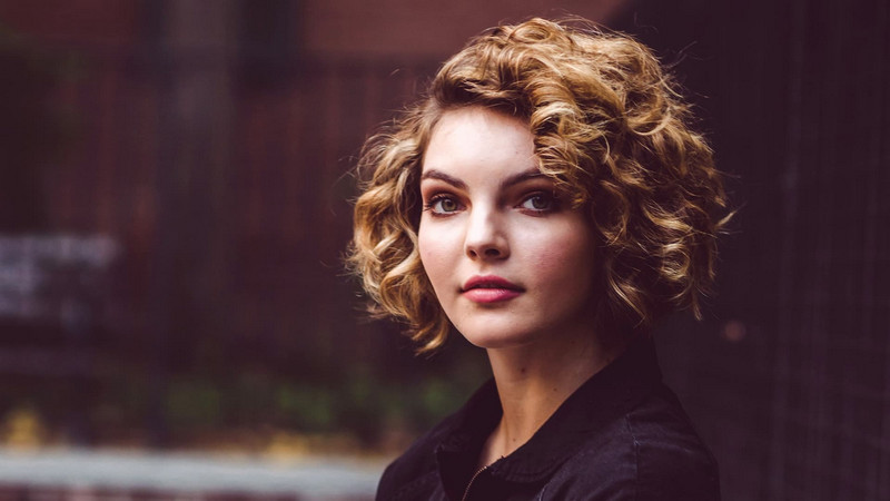 كامرين بيكوندوفا - Camren Bicondova