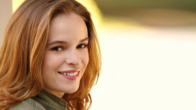 دانييل باناباكر - Danielle Panabaker