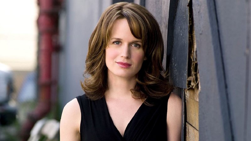 إليزابيث ريزر – Elizabeth Reaser