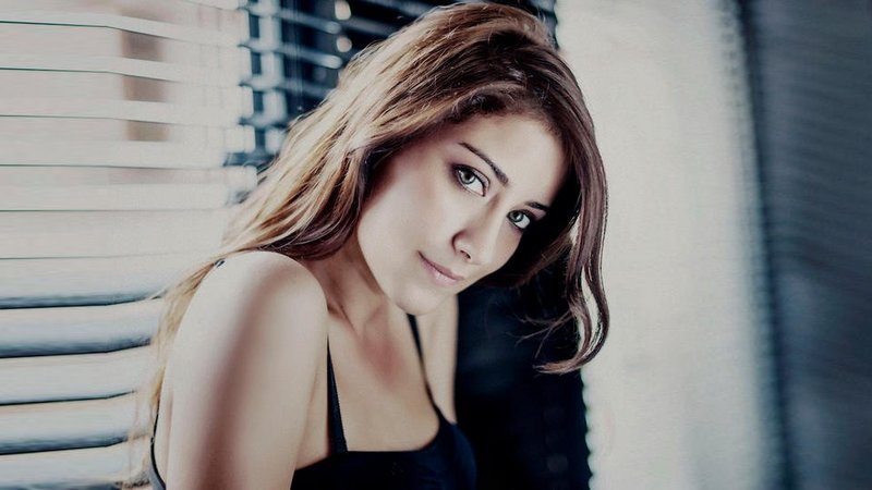 هازال كايا - Hazal Kaya