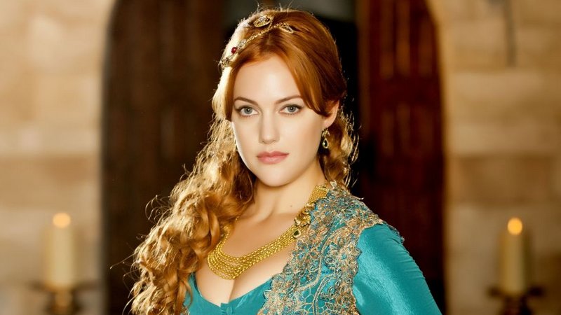 مريم أوزرلي – Meryem Uzerli