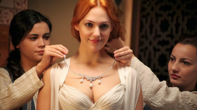 مريم أوزرلي – Meryem Uzerli