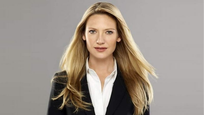 أنا تورف - Anna Torv