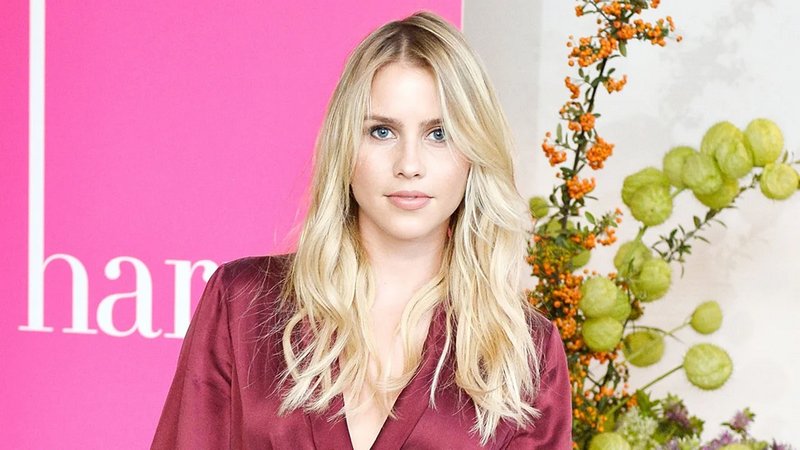 كلير هولت - Claire Holt