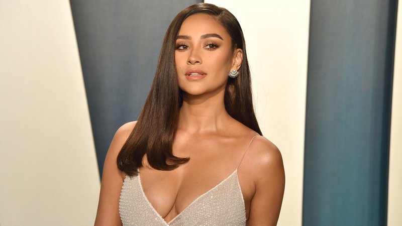 شاي ميتشل - Shay Mitchell