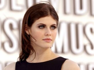 Alexandra Daddario x.jpg