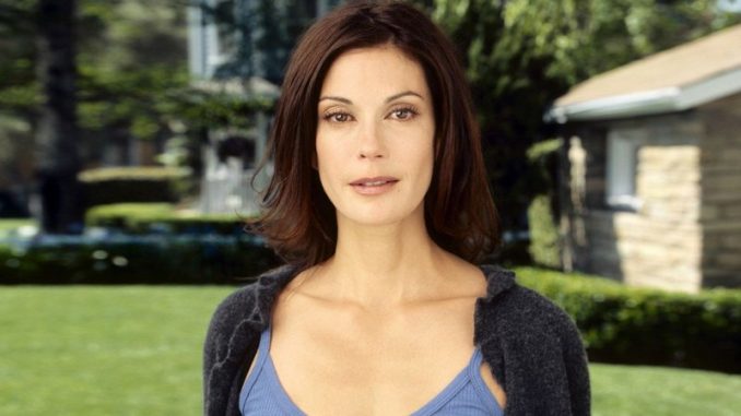 Teri Hatcher .jpg