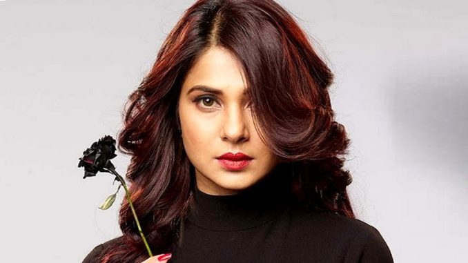 Jennifer Winget 1.jpg