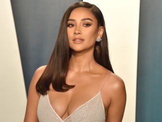 Shay Mitchell 1.jpg